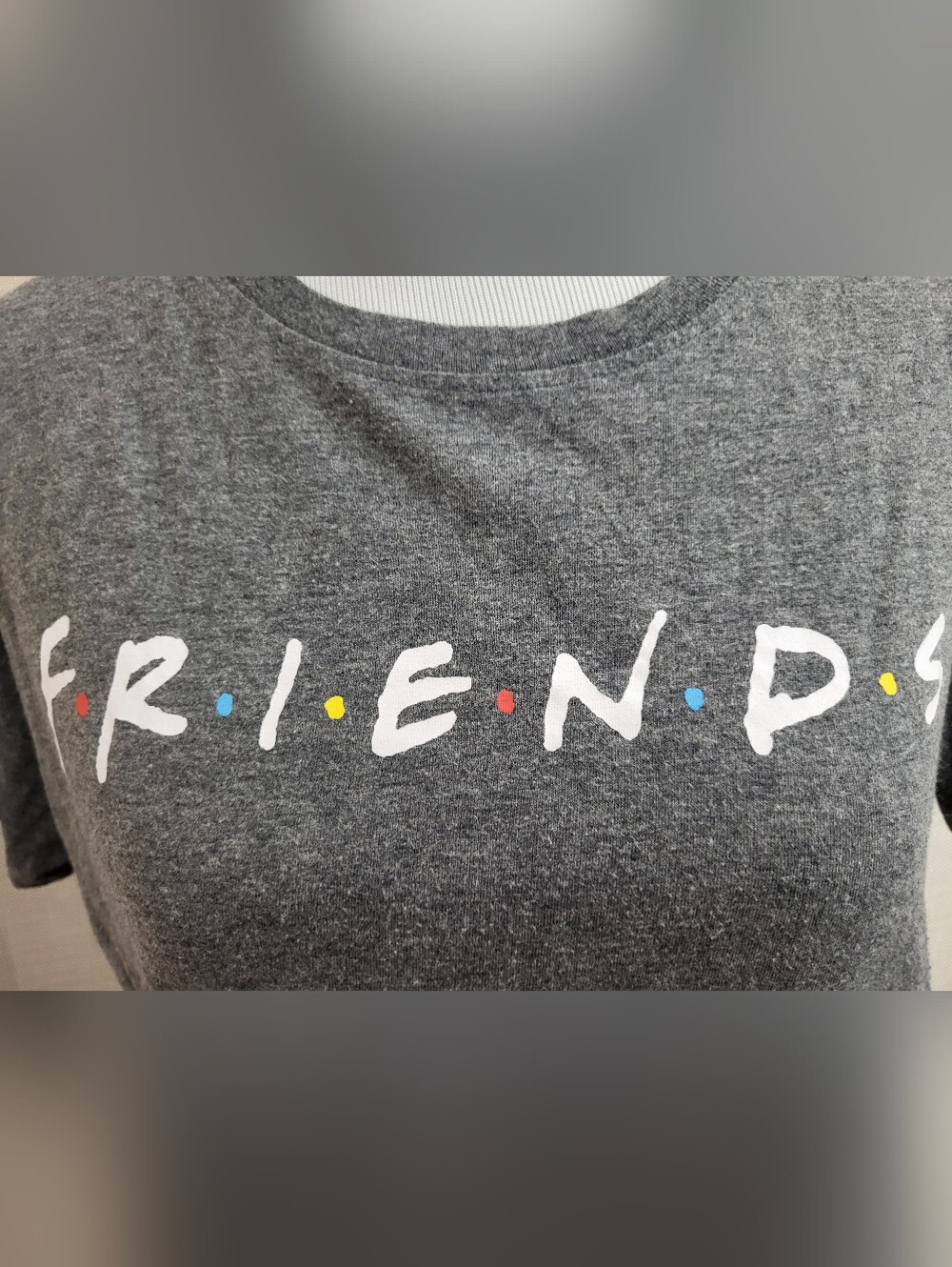 Friends TV Series Women's Graphic Logo Gray T-Shirt Size Large Casual Retro - Picture 5 of 8